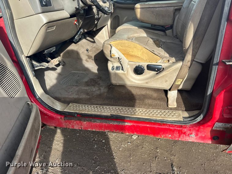 image for item FK1673 2000 Ford F350 Super Duty Crew Cab pickup truck