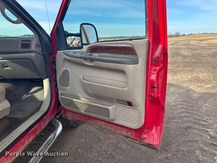 image for item FK1673 2000 Ford F350 Super Duty Crew Cab pickup truck