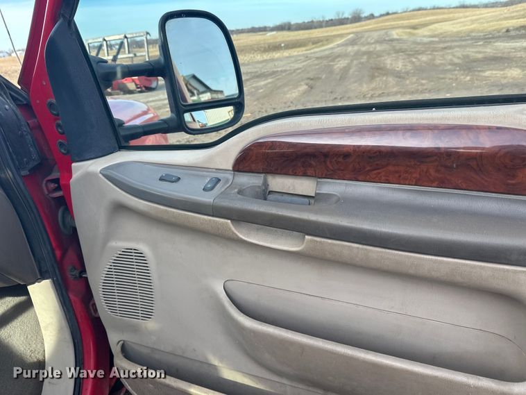 image for item FK1673 2000 Ford F350 Super Duty Crew Cab pickup truck