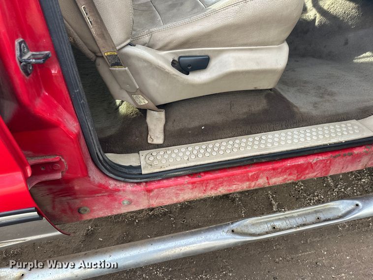 image for item FK1673 2000 Ford F350 Super Duty Crew Cab pickup truck