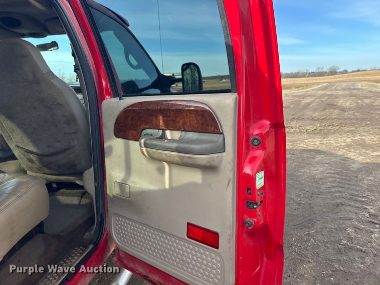 image for item FK1673 2000 Ford F350 Super Duty Crew Cab pickup truck