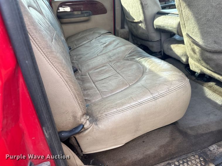 image for item FK1673 2000 Ford F350 Super Duty Crew Cab pickup truck