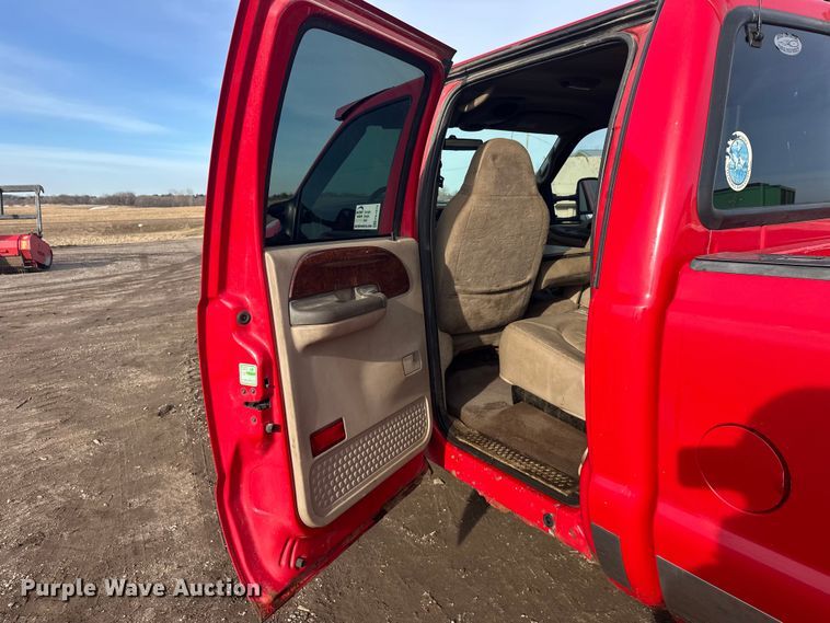 image for item FK1673 2000 Ford F350 Super Duty Crew Cab pickup truck