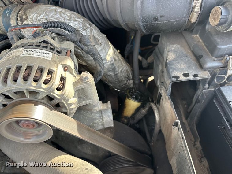 image for item FK1673 2000 Ford F350 Super Duty Crew Cab pickup truck