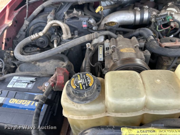 image for item FK1673 2000 Ford F350 Super Duty Crew Cab pickup truck