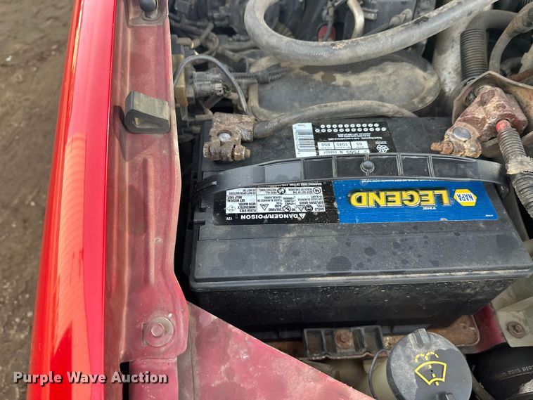 image for item FK1673 2000 Ford F350 Super Duty Crew Cab pickup truck