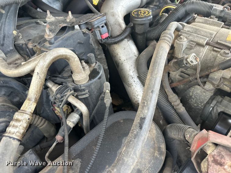 image for item FK1673 2000 Ford F350 Super Duty Crew Cab pickup truck