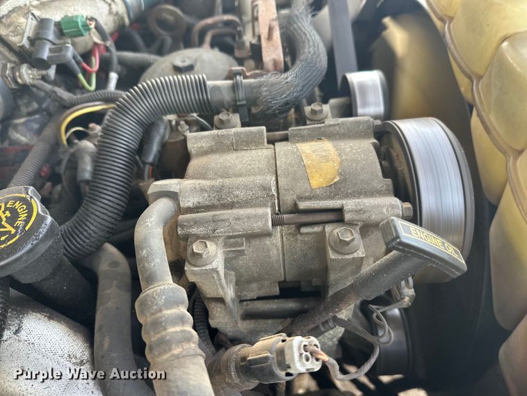 image for item FK1673 2000 Ford F350 Super Duty Crew Cab pickup truck