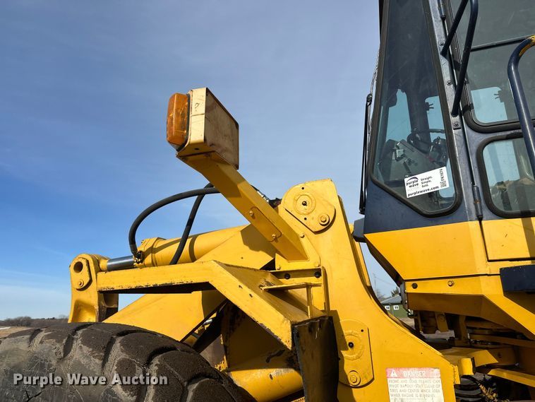 image for item FK1674 1988 Komatsu WA450-1 wheel loader
