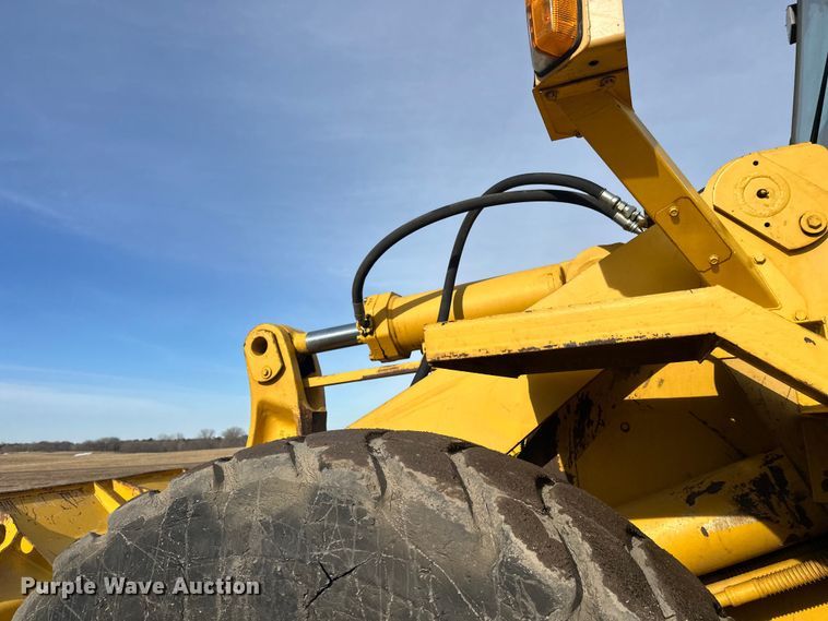 image for item FK1674 1988 Komatsu WA450-1 wheel loader