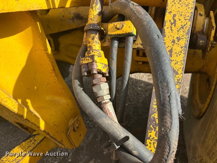 image for item FK1674 1988 Komatsu WA450-1 wheel loader