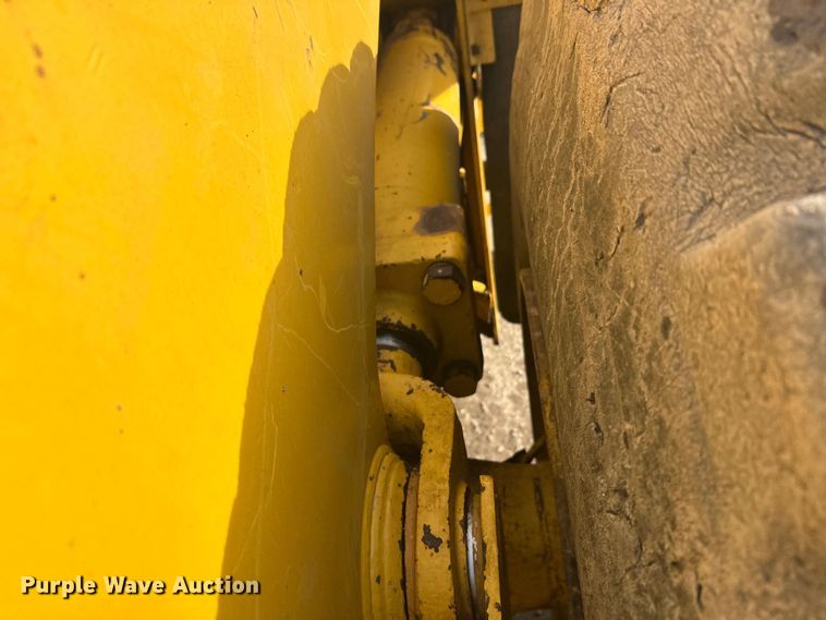 image for item FK1674 1988 Komatsu WA450-1 wheel loader