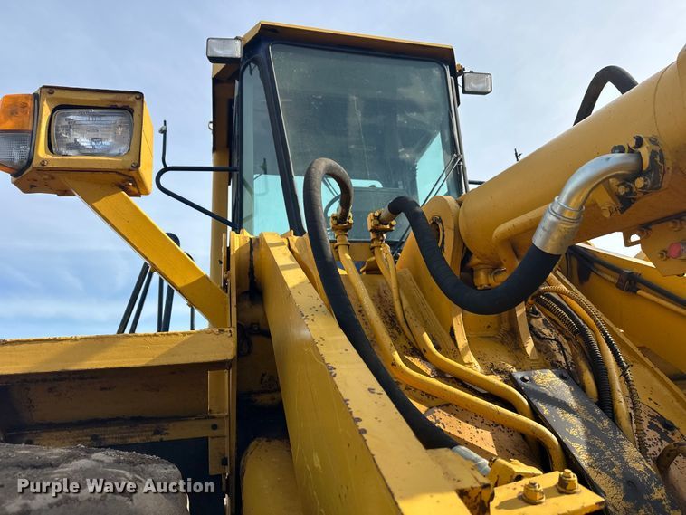 image for item FK1674 1988 Komatsu WA450-1 wheel loader