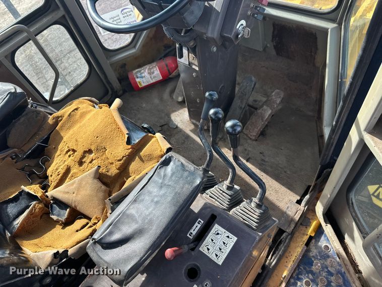 image for item FK1674 1988 Komatsu WA450-1 wheel loader