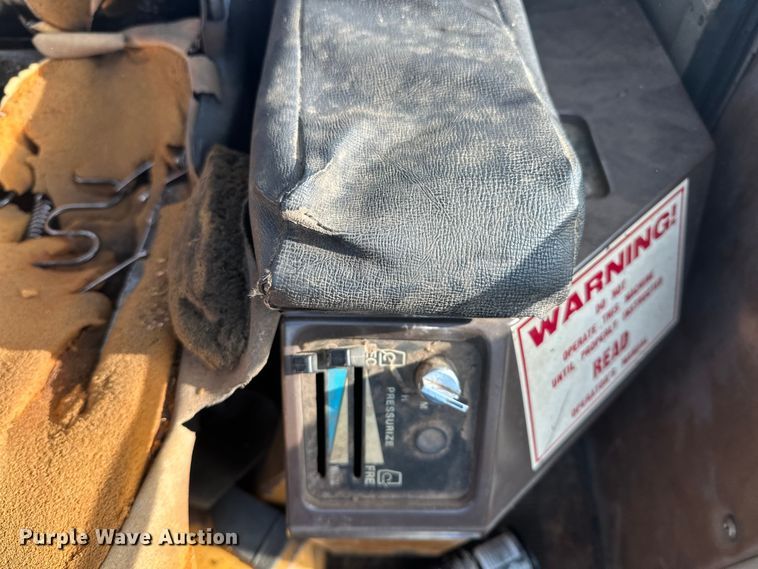 image for item FK1674 1988 Komatsu WA450-1 wheel loader