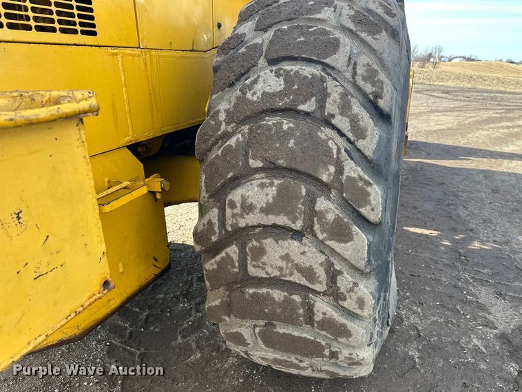 image for item FK1674 1988 Komatsu WA450-1 wheel loader