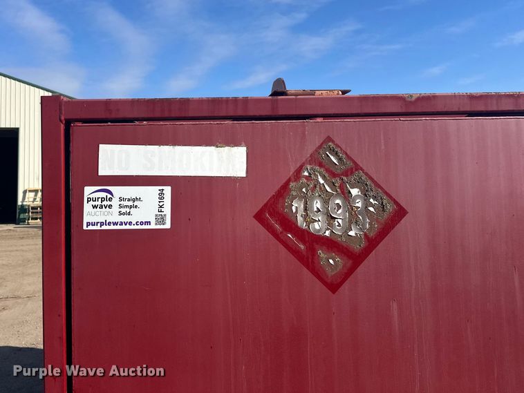 image for item FK1694 Fuel trailer