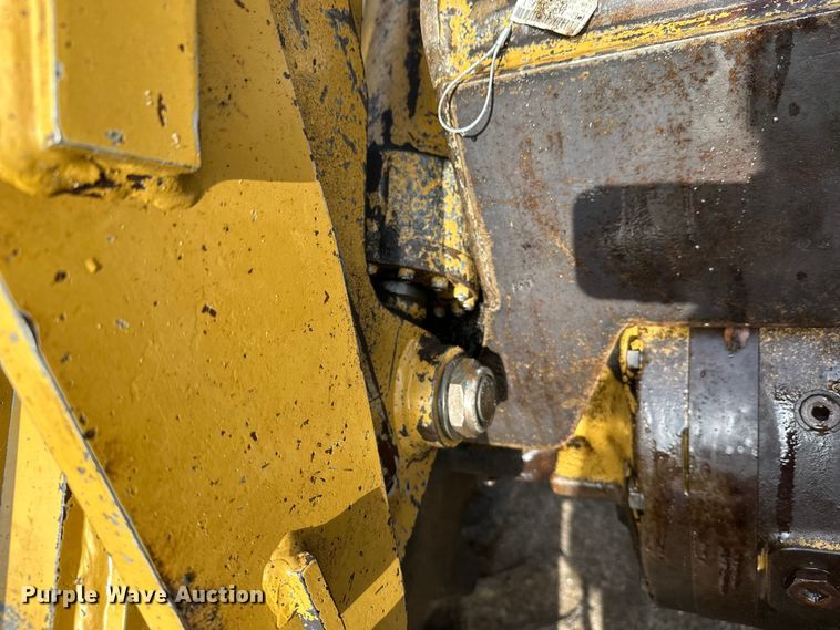 image for item FK1698 2001 Hydro-Ax 721E mulcher