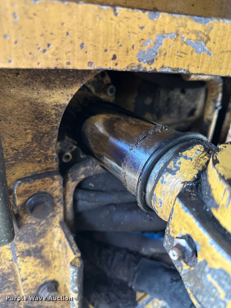 image for item FK1698 2001 Hydro-Ax 721E mulcher