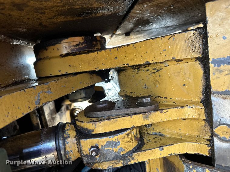 image for item FK1698 2001 Hydro-Ax 721E mulcher