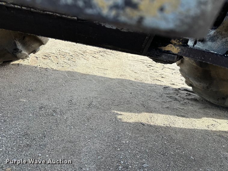 image for item FK1698 2001 Hydro-Ax 721E mulcher