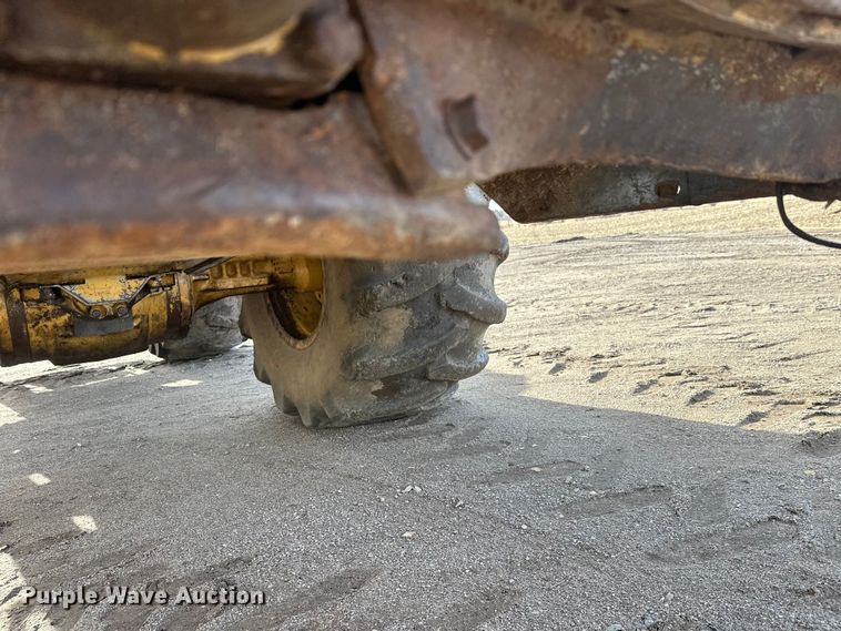 image for item FK1698 2001 Hydro-Ax 721E mulcher