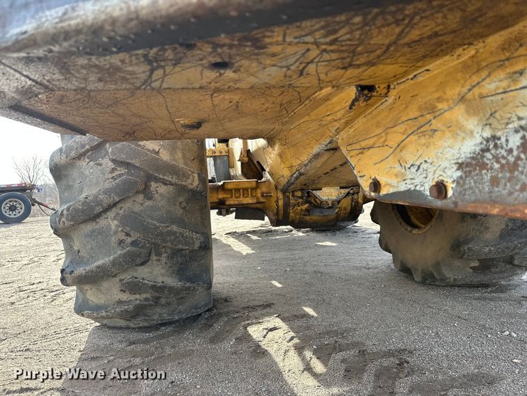 image for item FK1698 2001 Hydro-Ax 721E mulcher