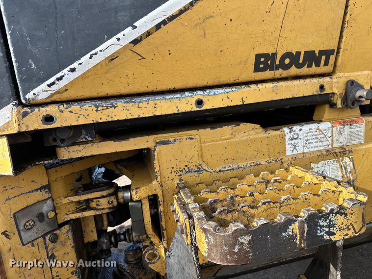 image for item FK1698 2001 Hydro-Ax 721E mulcher