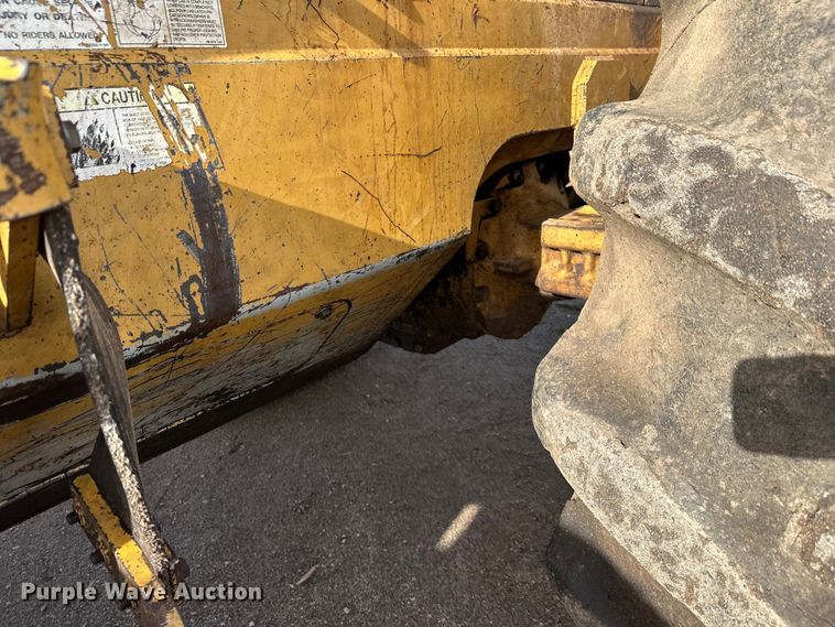 image for item FK1698 2001 Hydro-Ax 721E mulcher