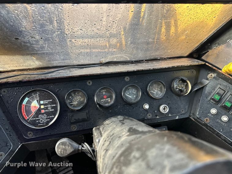 image for item FK1698 2001 Hydro-Ax 721E mulcher