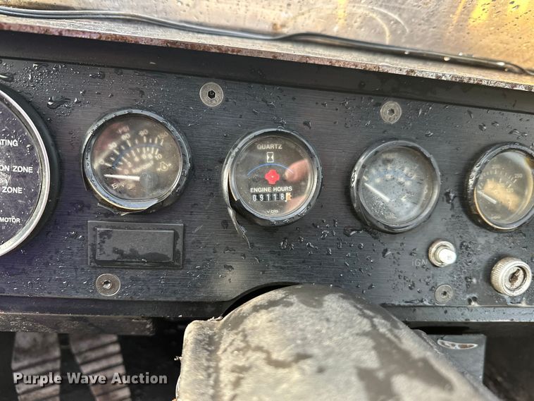 image for item FK1698 2001 Hydro-Ax 721E mulcher