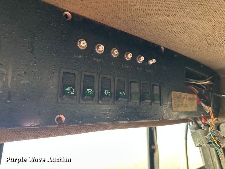 image for item FK1698 2001 Hydro-Ax 721E mulcher