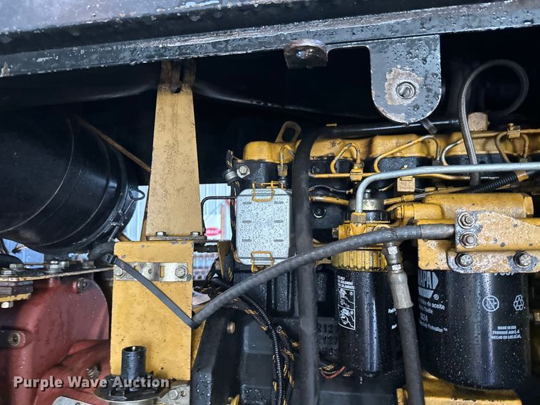 image for item FK1698 2001 Hydro-Ax 721E mulcher