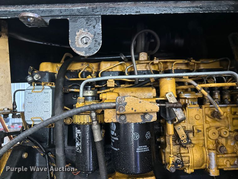 image for item FK1698 2001 Hydro-Ax 721E mulcher