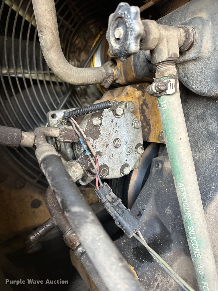 image for item FK1698 2001 Hydro-Ax 721E mulcher