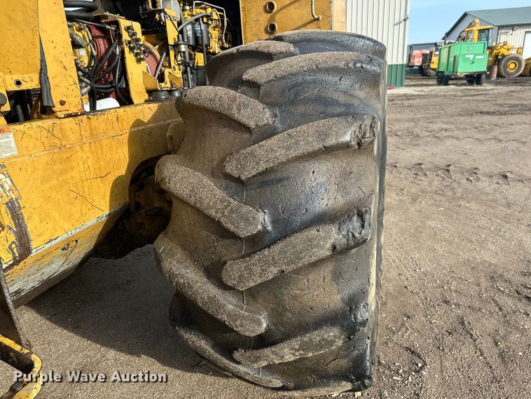 image for item FK1698 2001 Hydro-Ax 721E mulcher