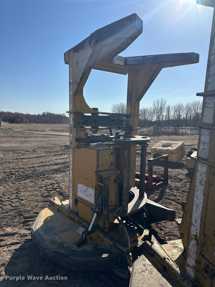 image for item FK1698 2001 Hydro-Ax 721E mulcher