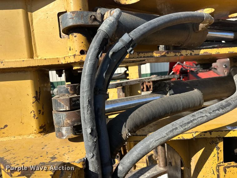 image for item FK1698 2001 Hydro-Ax 721E mulcher