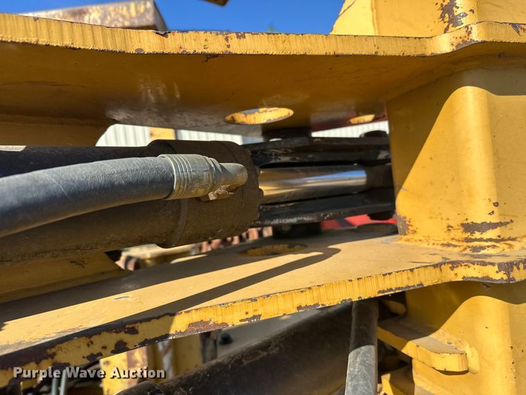 image for item FK1698 2001 Hydro-Ax 721E mulcher