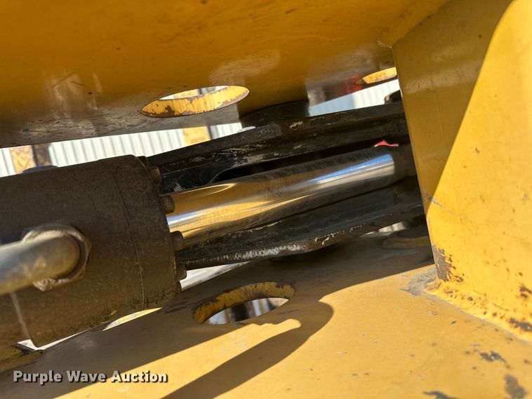 image for item FK1698 2001 Hydro-Ax 721E mulcher