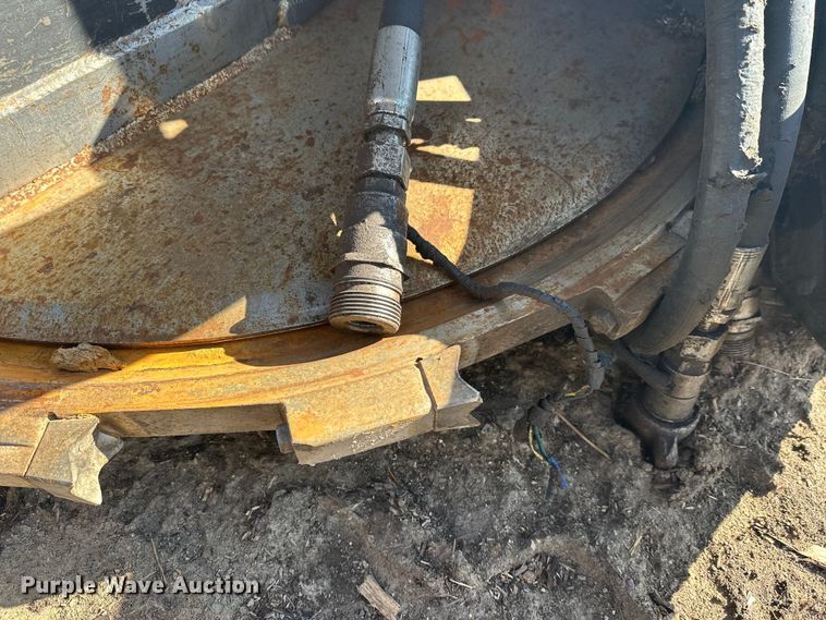 image for item FK1698 2001 Hydro-Ax 721E mulcher