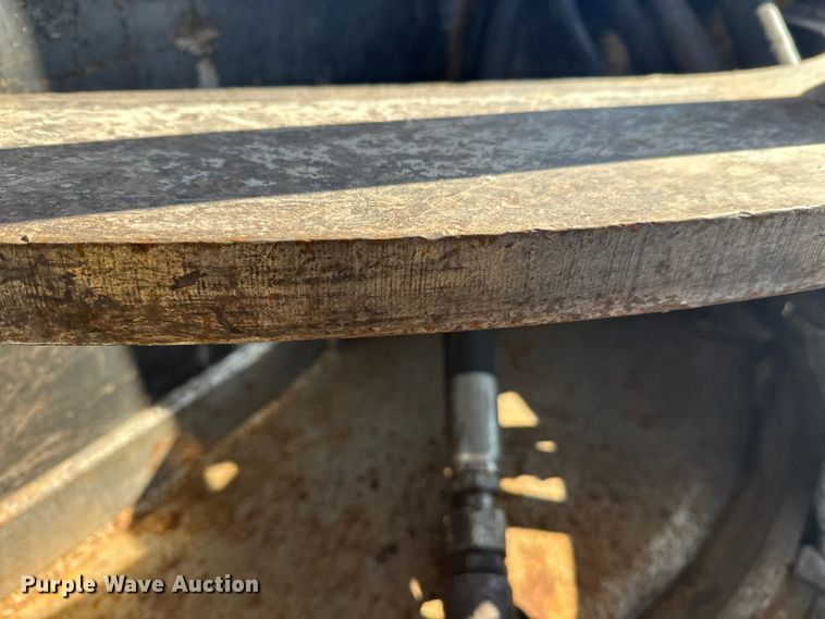 image for item FK1698 2001 Hydro-Ax 721E mulcher