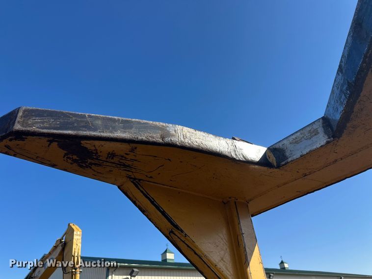 image for item FK1698 2001 Hydro-Ax 721E mulcher