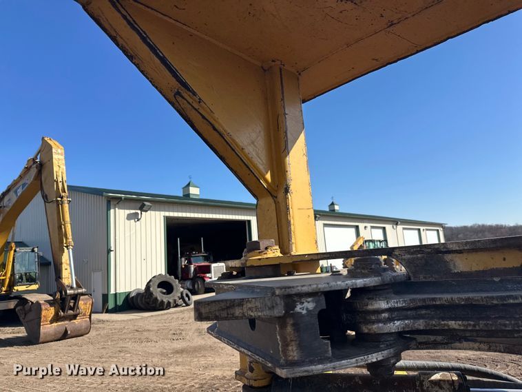 image for item FK1698 2001 Hydro-Ax 721E mulcher