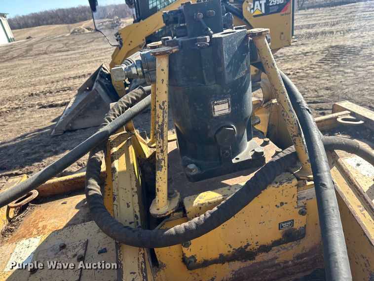 image for item FK1698 2001 Hydro-Ax 721E mulcher