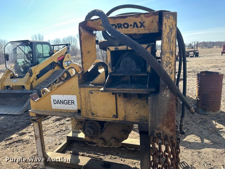 image for item FK1698 2001 Hydro-Ax 721E mulcher