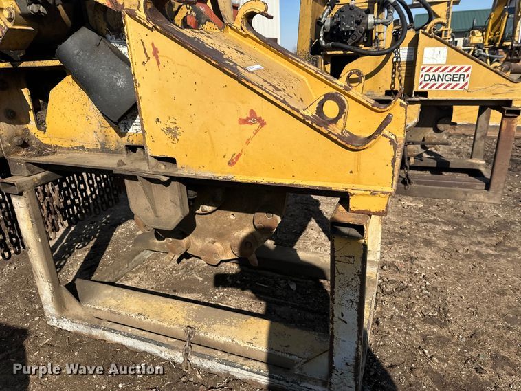 image for item FK1698 2001 Hydro-Ax 721E mulcher