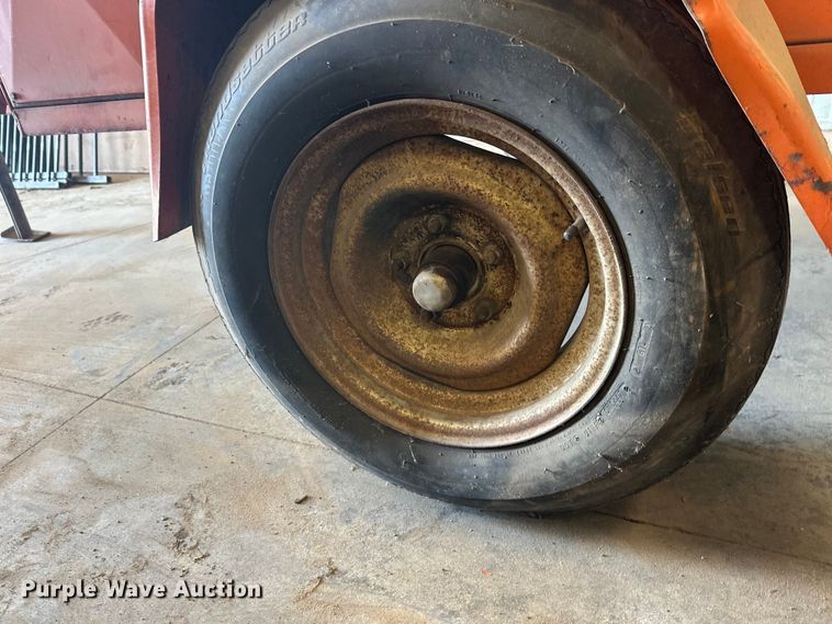 image for item FK1699 Boss BKGFT111 light plant