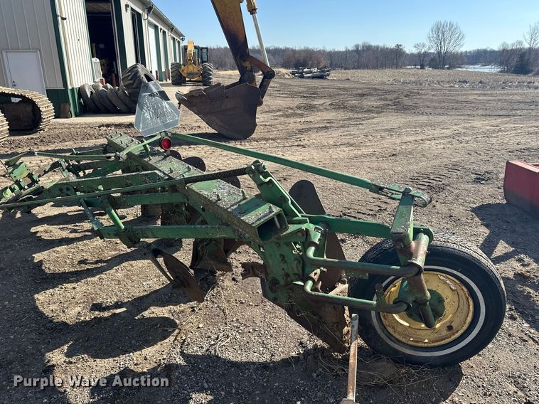 image for item FK1700 John Deere five bottom plow