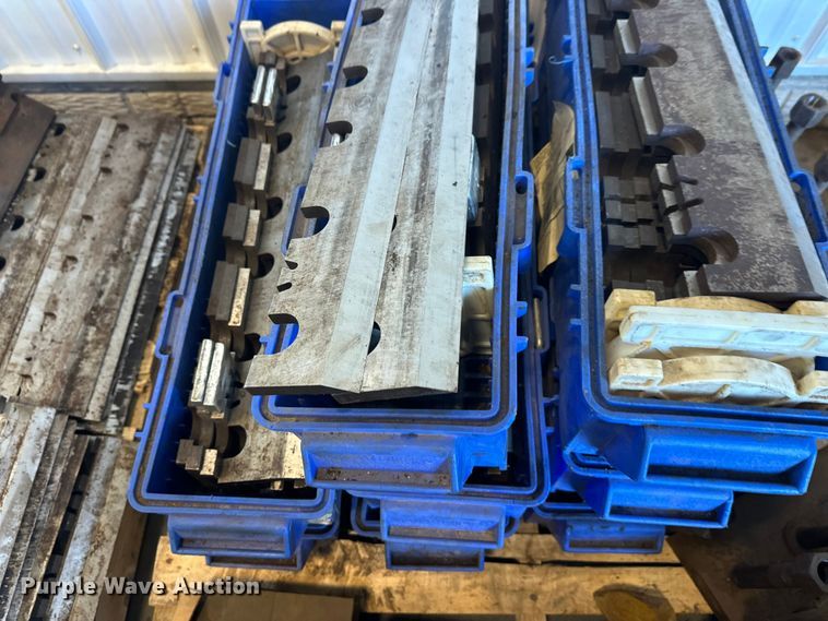 image for item FK1704 Morbark 23 wood chipper parts